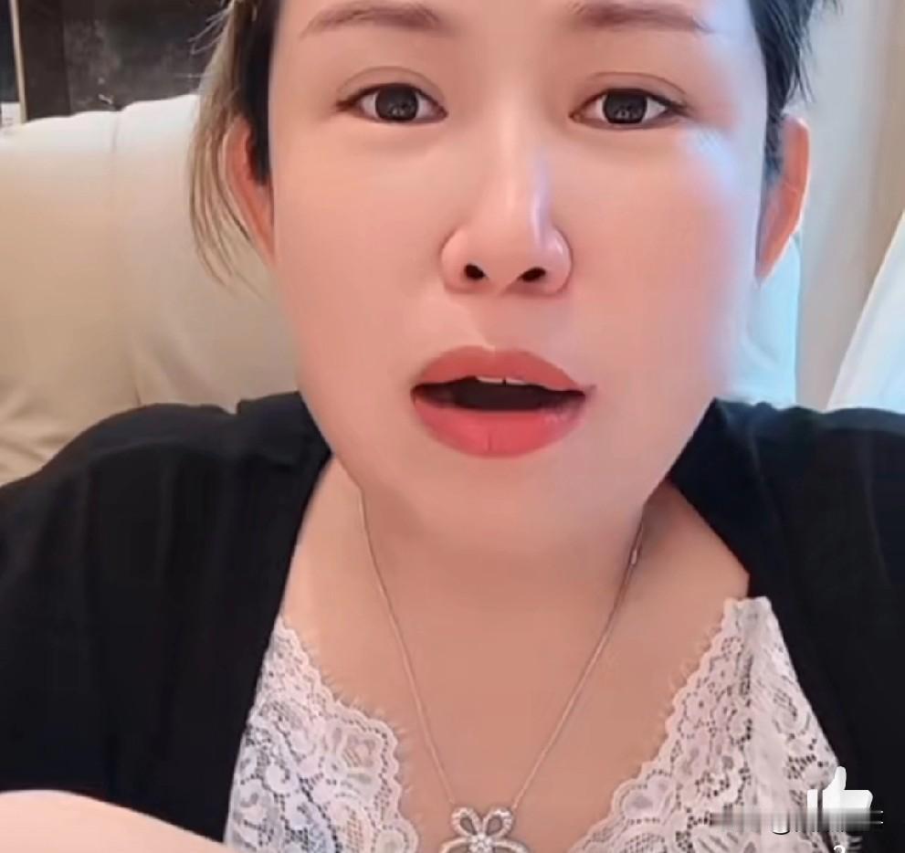 二驴姐谈巴扎黑姐姐吃回扣很正常，不吃白不吃，不吃是傻子！