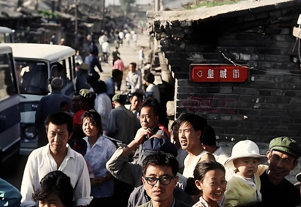 1982年9月20日深夜，晋东南阳城县町店公社的戏曲散场锣鼓刚落，五龙沟信用分社