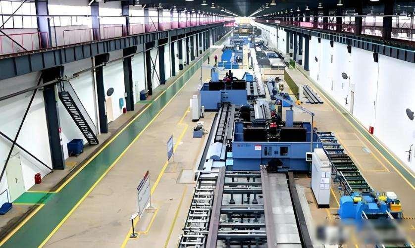 为何东大能通过稀土拿捏老美？美参议员说了大实话，但狭隘了！2025年4月，中国