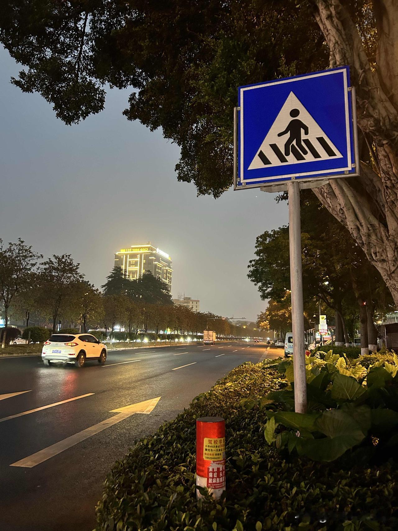 什么样的人适合做个人IP呢？从命理学角度来看，在占星术领域里面，有一个观点就是