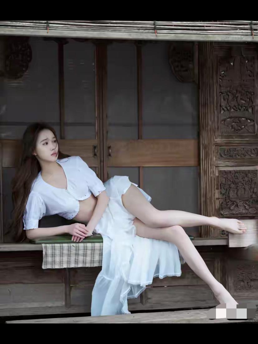 这写真绝了，你不火谁火。