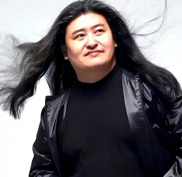 太突然了，游本昌刚走，刘欢又传来病逝的消息。9月24日“济公”游本昌因病去世，享年93岁；一天之后刘