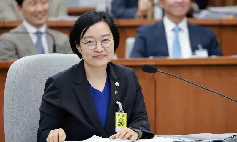 李在明钦点，韩国迎来一位女总理，对华态度出乎意料2026年7月1日，李在明于