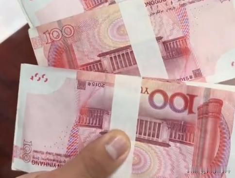 “太缺德了！”近日，浙江海宁，一女子叫代驾将车送往4S店保养，事后竟发现放在车内