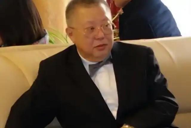 万万没想到，6年前反中乱港分子的幕后金主，竟是个“爱国”商人，他人前自居“爱国华