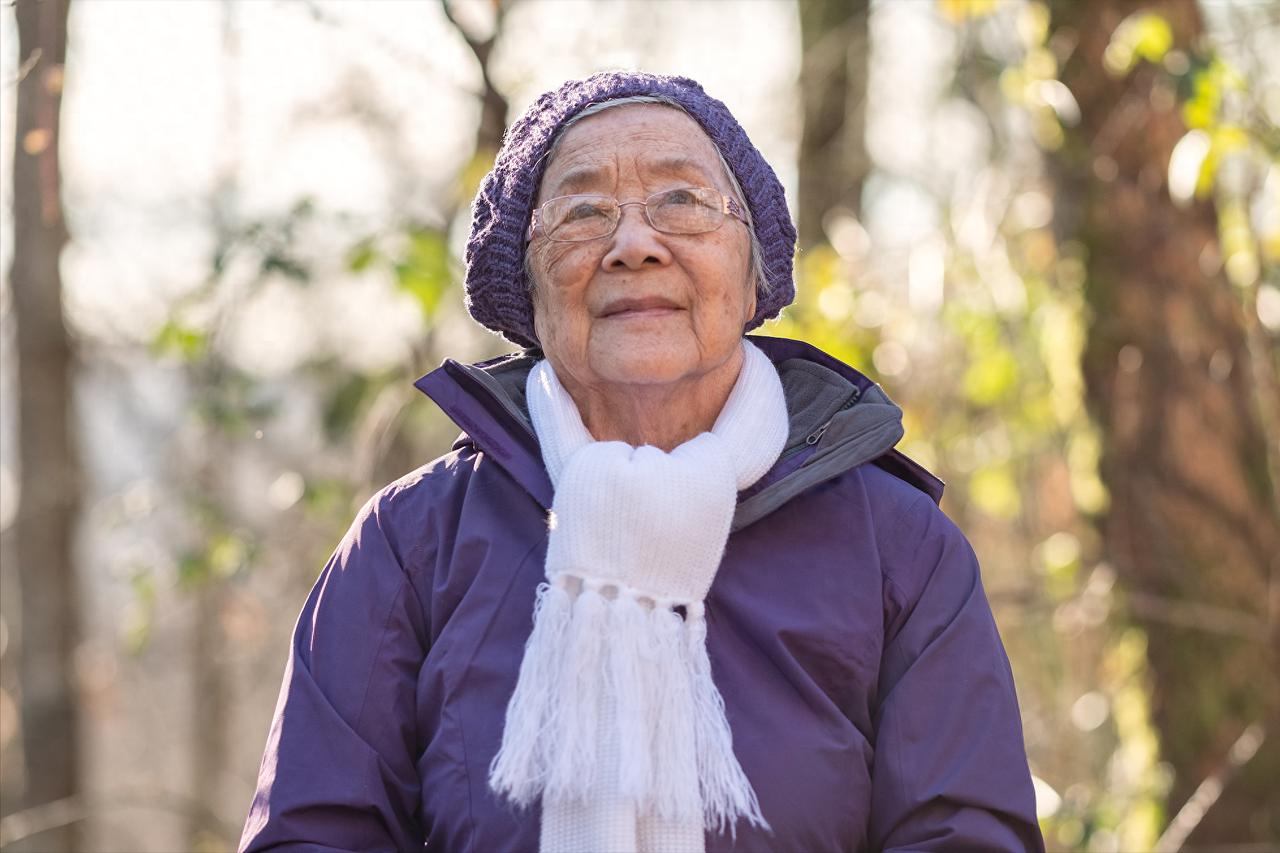 为何说年龄超过75岁的人：即便身体健康，也没有多少来日方长？ 清晨的公园里，