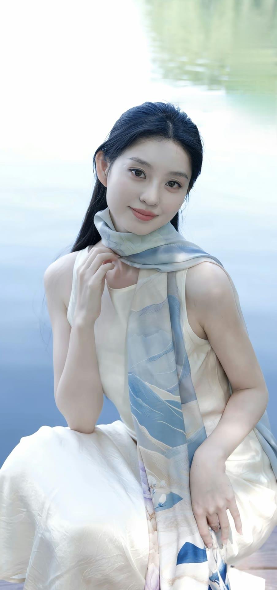 温柔时光，静谧湖畔，少女轻纱，岁月静好。