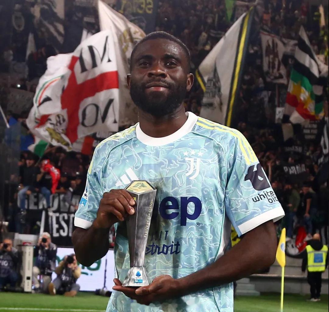 罗马诺消息，尤文已经和杰雷米-博加就一份长期合同达成了协议，这名29岁的球员也渴