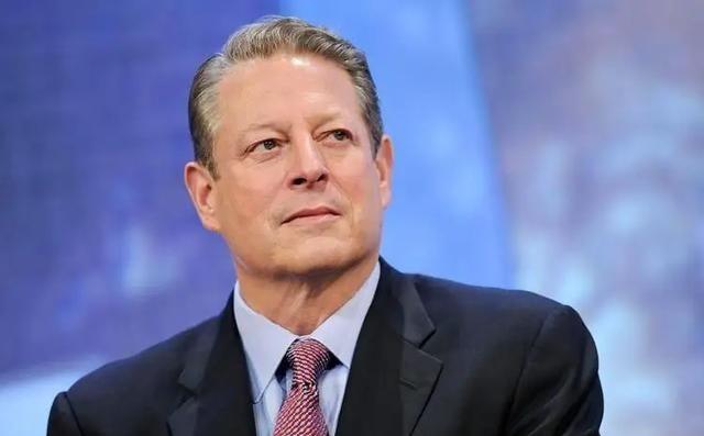 美国的前副总统戈尔。他说，我怎么也没有想到，新能源革命竟然是由中国领导的。戈尔