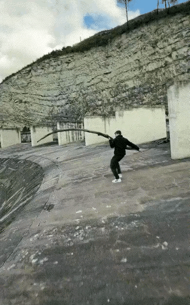 这可能是地球上最具威胁的黑洞，任何动物涉足的结果只有终结生命，任何植物落入洞中的