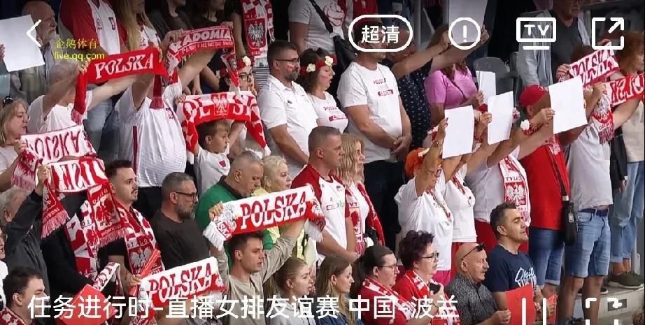 替补阵容遭波兰碾压！中国女排姑娘们的成长阵痛，掌声如擂鼓敲碎了多少球迷心