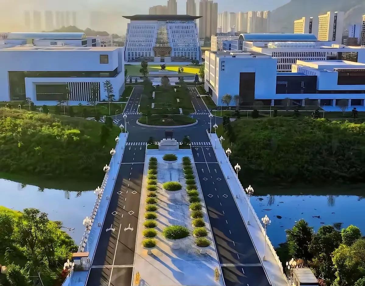 曹德旺这次难了他怎么也想不到前脚刚挖来王树国当福耀科技的校长，后脚学校录取分