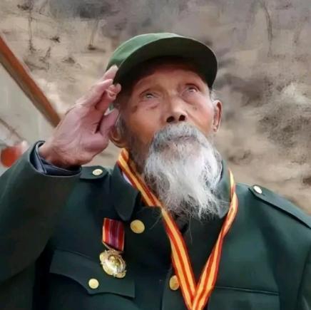 1939年，张树义接连杀了7个日军，此时他已经筋疲力竭，谁知就在这个时候，一名身