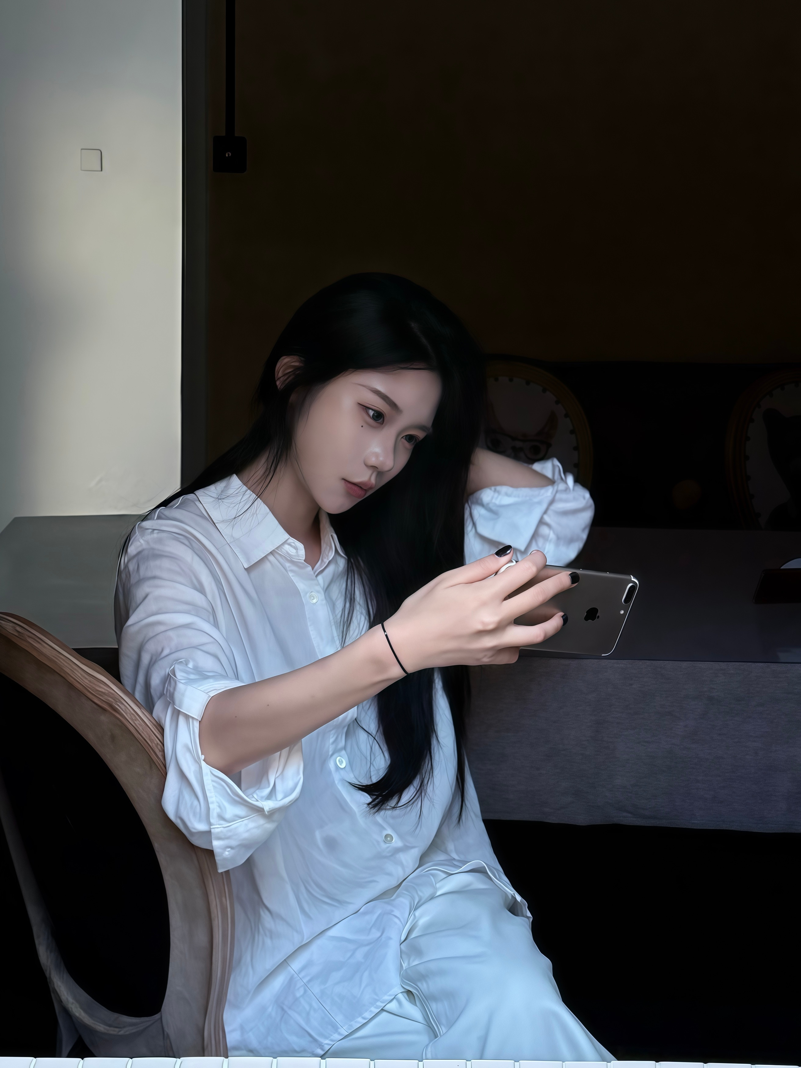 漂亮照片是这么来的……p1实况乱糟糟的先消除杂物p2美颜一下截图改构图