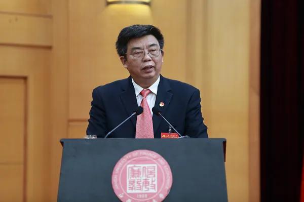 执掌江西财经大学13年的经济学家廖进球退休后67岁今被查！高龄被查已成为常态，释