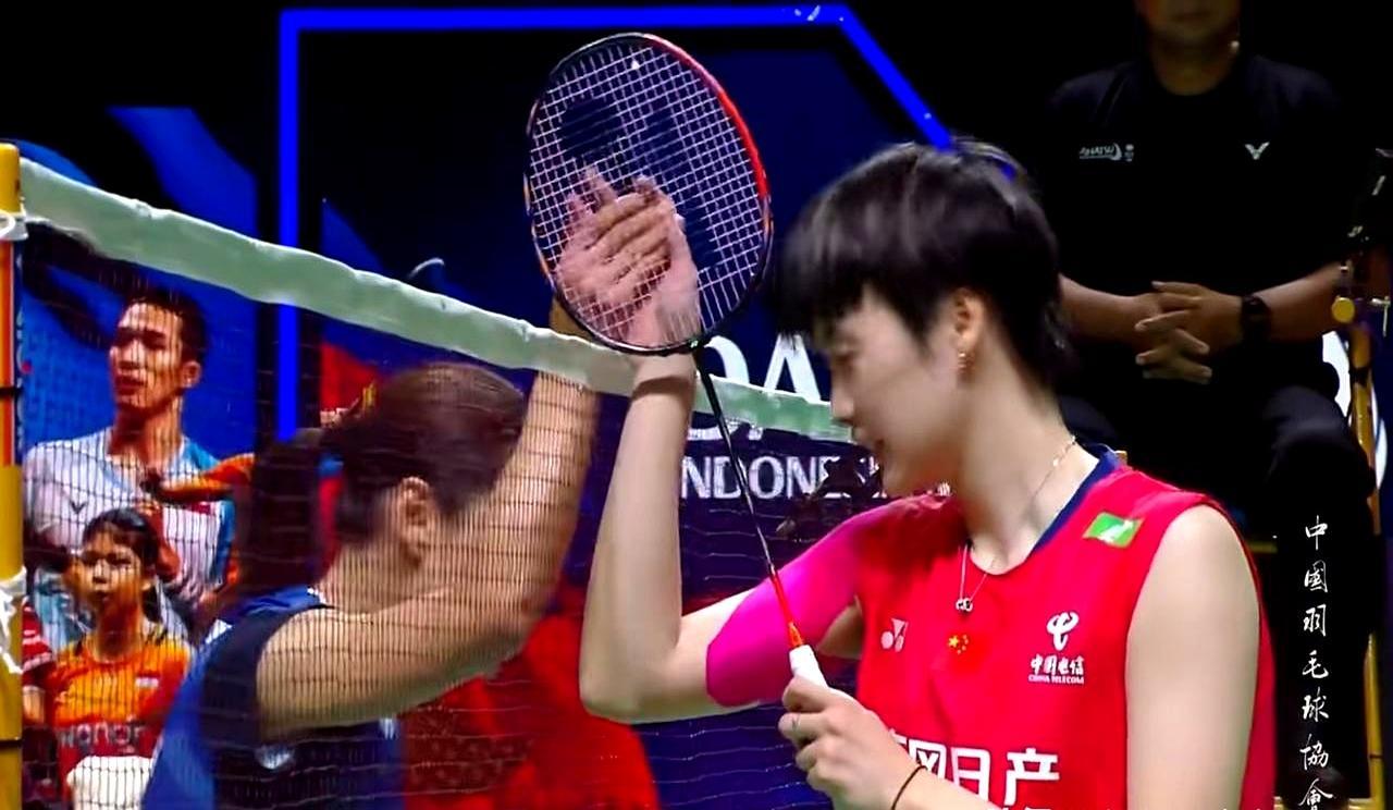 差一点，就崩了。印尼大师赛半决赛，当比分被拖入22-22平时，你根本不敢想