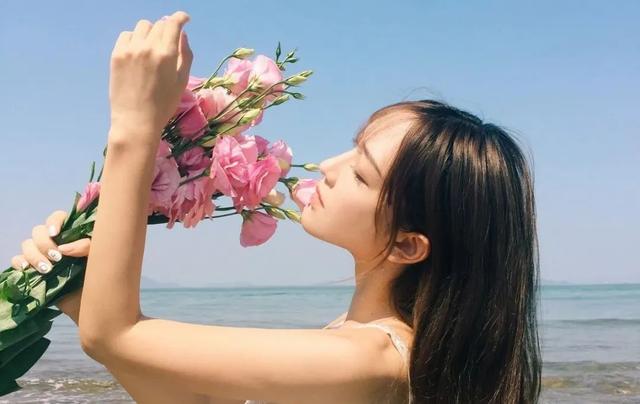 女人想你了,会发出这五个“信号”,别看不懂
