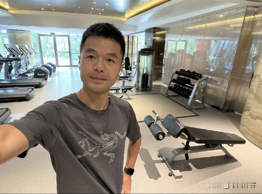 成都蓉城功勋队长甘锐确认离开教练组目前成都蓉城已经前往河南，备战与河南的比赛，