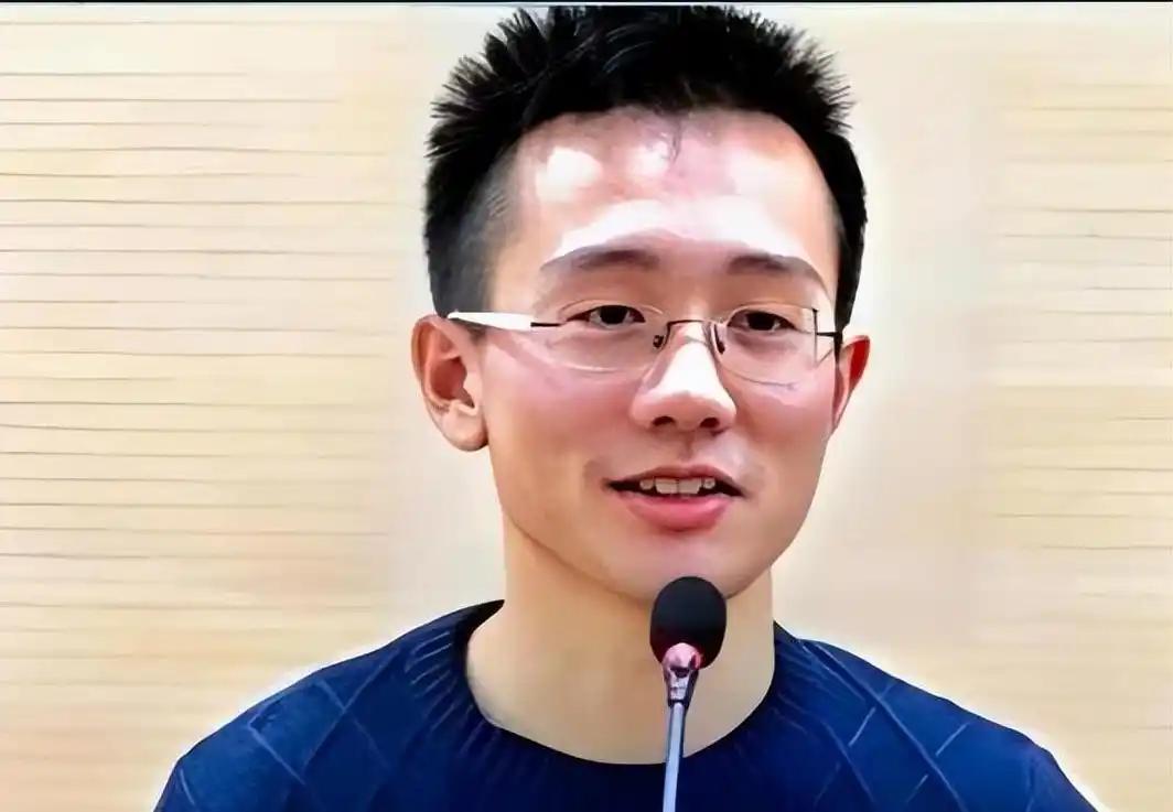 “不能让他走。”这是美国麻省理工学院某实验室一位资深科学家在得知曹原可能离开时，