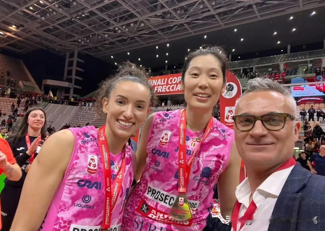 昨晚最大的赢家，除了科内利亚诺，还有他。没错，TopVolleyGroup经