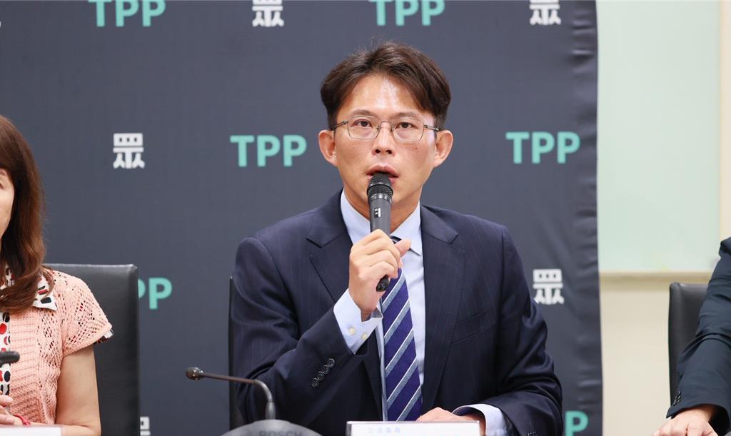 分化蓝白？朱立伦启动国民党战斗模式赖清德邀黄国昌协商台湾绿营发起的大罢免行动