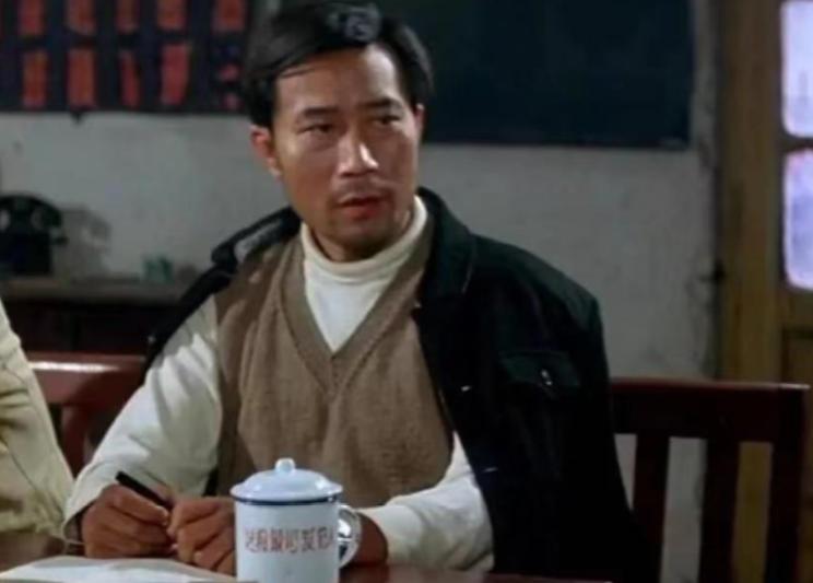 1990年，导演请李雪健主演焦裕禄。不料，焦裕禄的妻子得知后，立马摆了摆手，