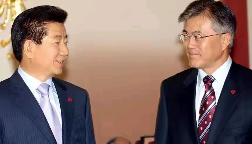 亦师亦友这样的关系，还得取决于对象是谁。文在寅称得上是李在明的恩师了，一直对