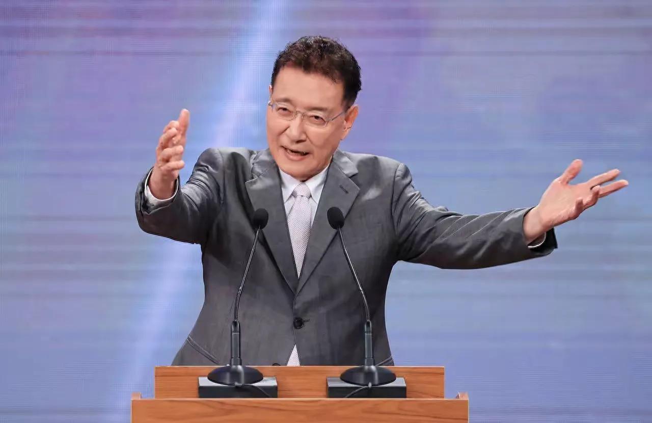 台湾资深媒体人赵少康说，“这次国民党主席选举选风特别差，我听说有10几个公关公司