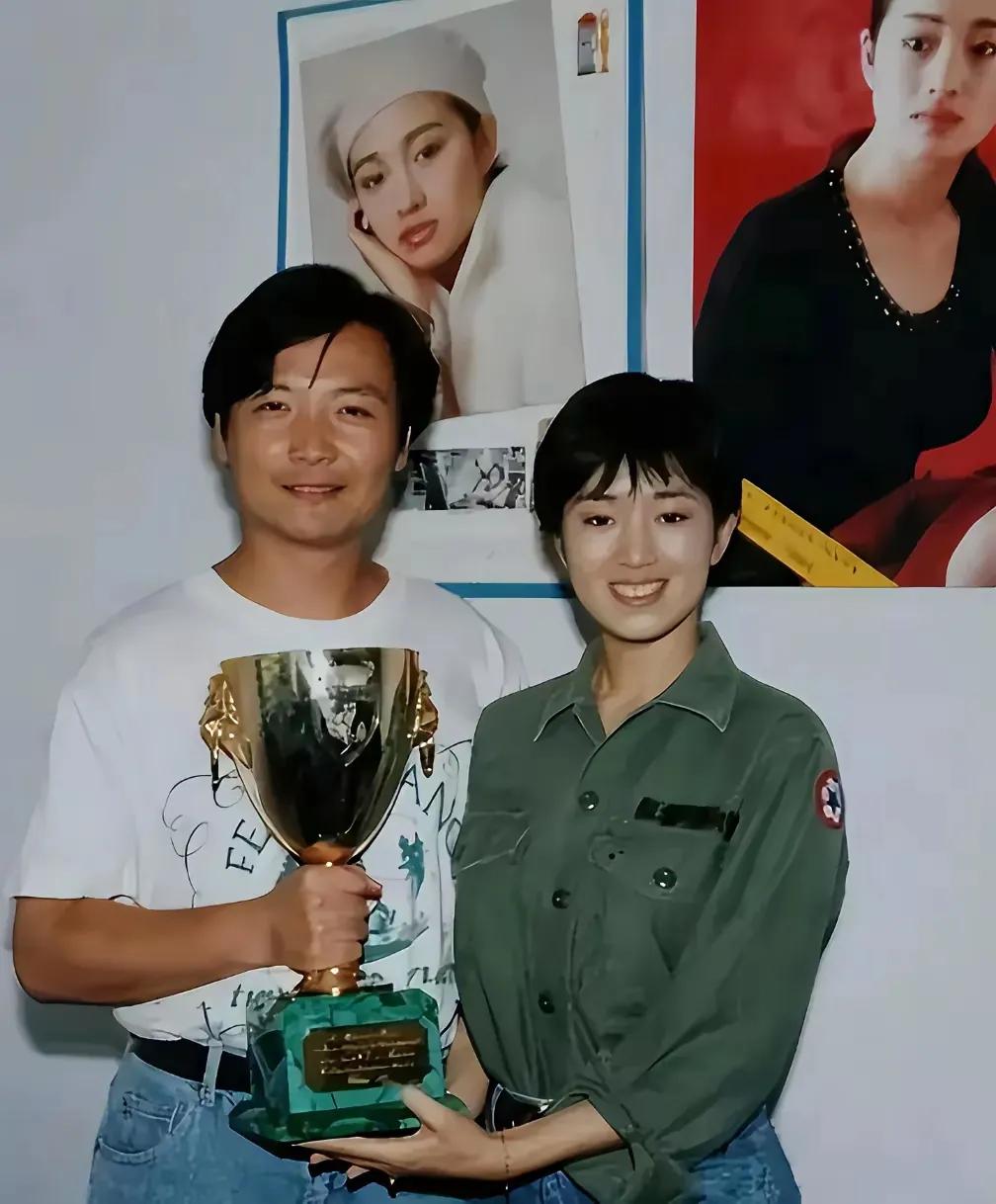 大家猜猜巩俐当时的年龄多大？