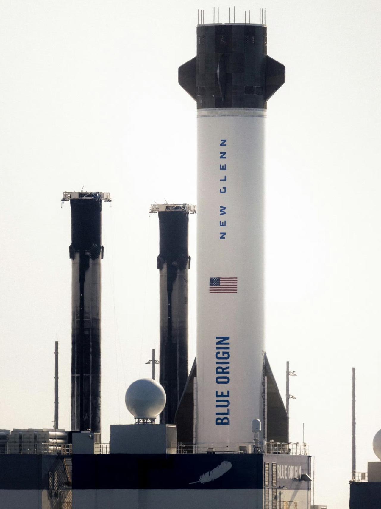 这么一看，猎鹰9号芯级简直弟弟级别[捂脸哭]新格伦芯级直径7米猎鹰9号芯级3.