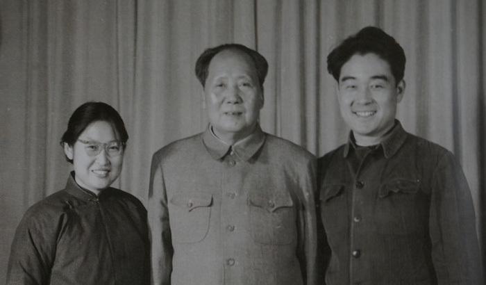 81年，45岁的李敏独自在医院休养，秦基伟将军得知后迅速安排：孔令华调往北京。
