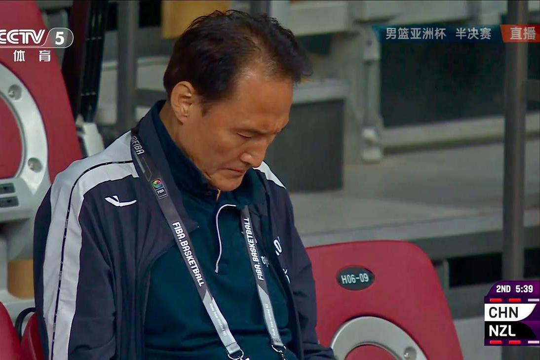 韩国主帅终于承认：我们与中国男篮，差的不是一丁半点！中国男篮98-84新西兰
