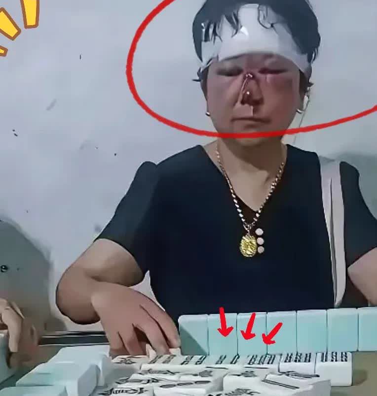陕西这事儿，听着都替人揪心。女子大晚上去麻将馆找丈夫，一进门就瞅见个稀罕事——桌