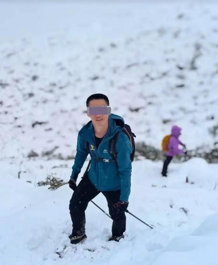 才25岁啊！刚以惊人成绩速登四姑娘山大峰，转眼却在经典徒步线上失去生命。这位网