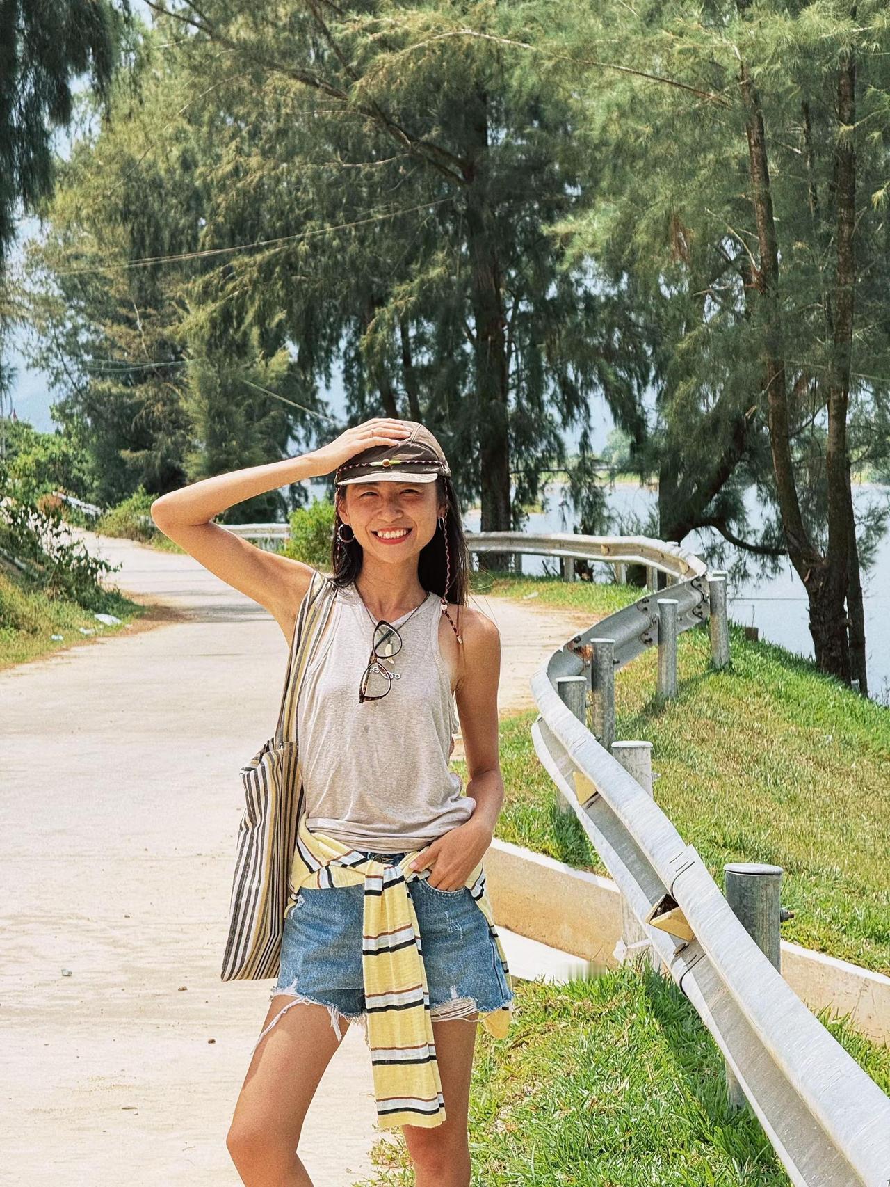 让生命力和树一样向上生长。夏天该有的样子万宁旅行