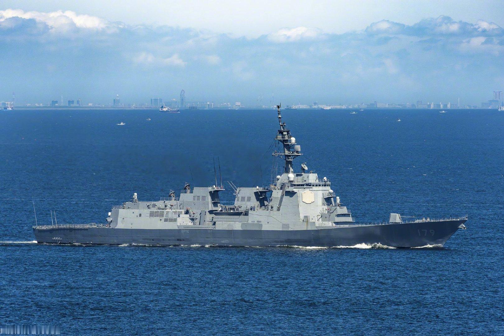 #中外舰闻#沿着浦贺水道南下的海自DDG-179“摩耶”号驱逐舰。​