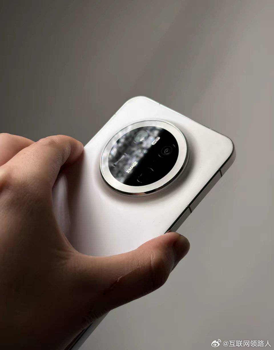 不是❓华为Mate70居然没有屏幕指纹🫆买给家里人用的[捂脸哭]到手才发现Mat