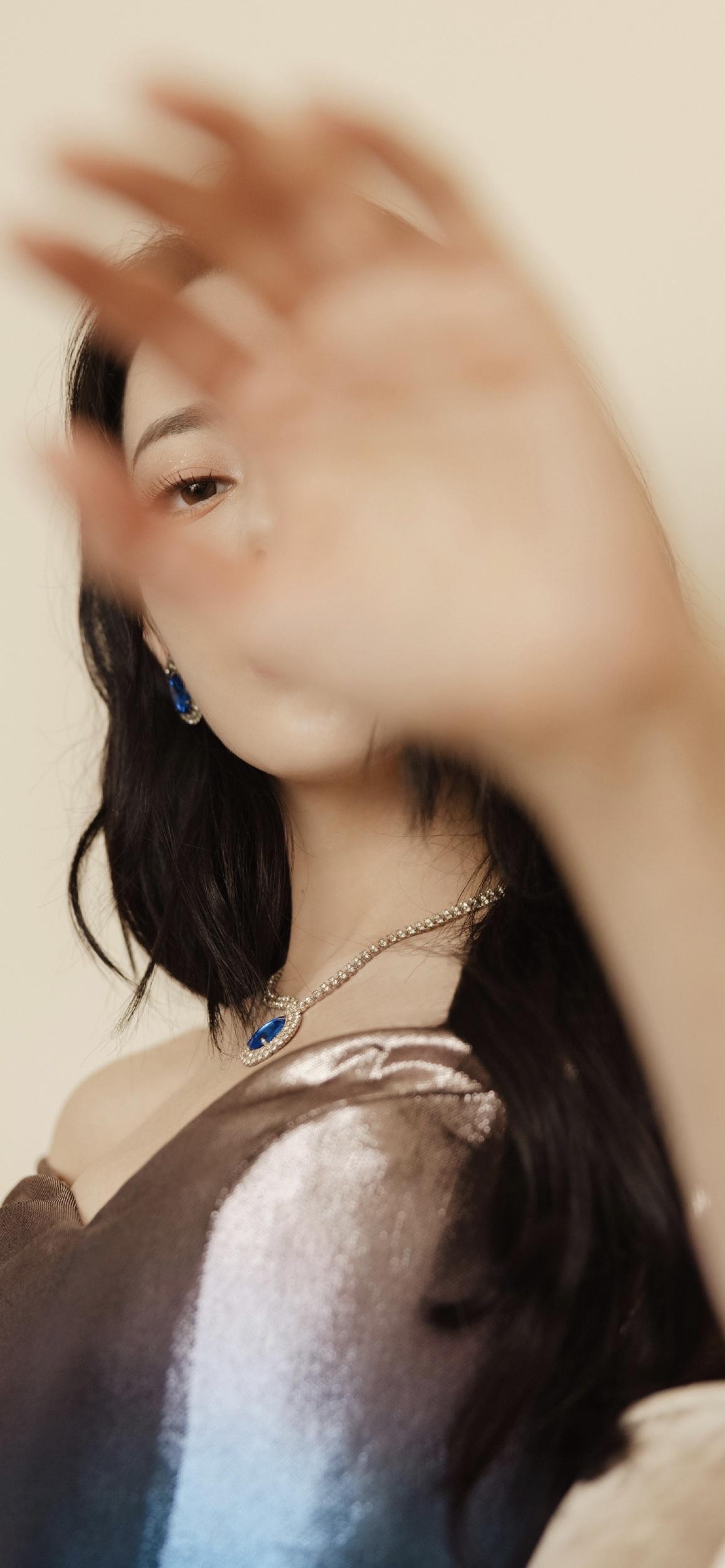 美女壁纸-第5868期-迪丽热巴