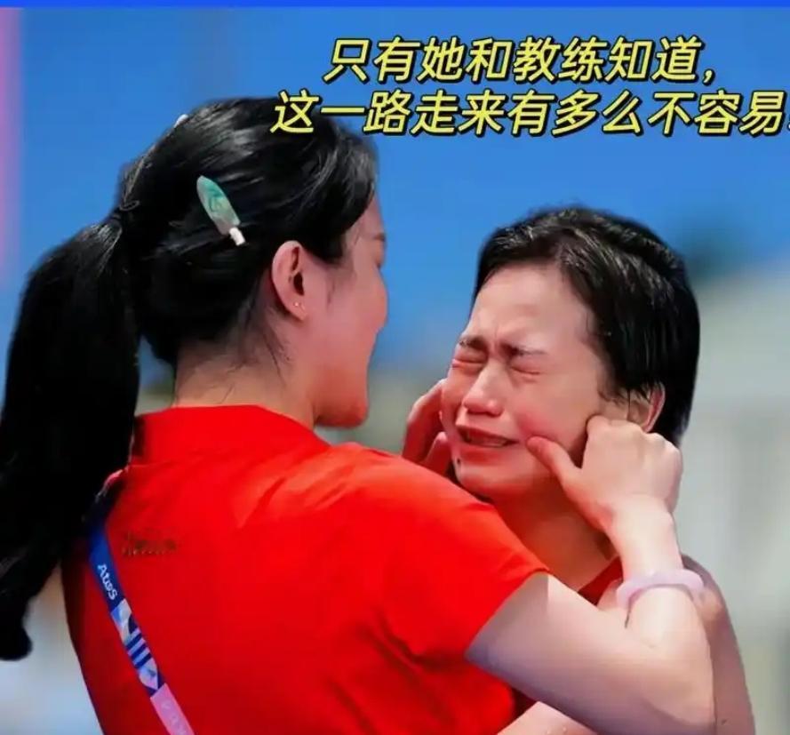 18岁全红婵带伤复出，脚踝缠绷带、腰椎劳损仍以教科书级动作摘下全运会双人十米台金