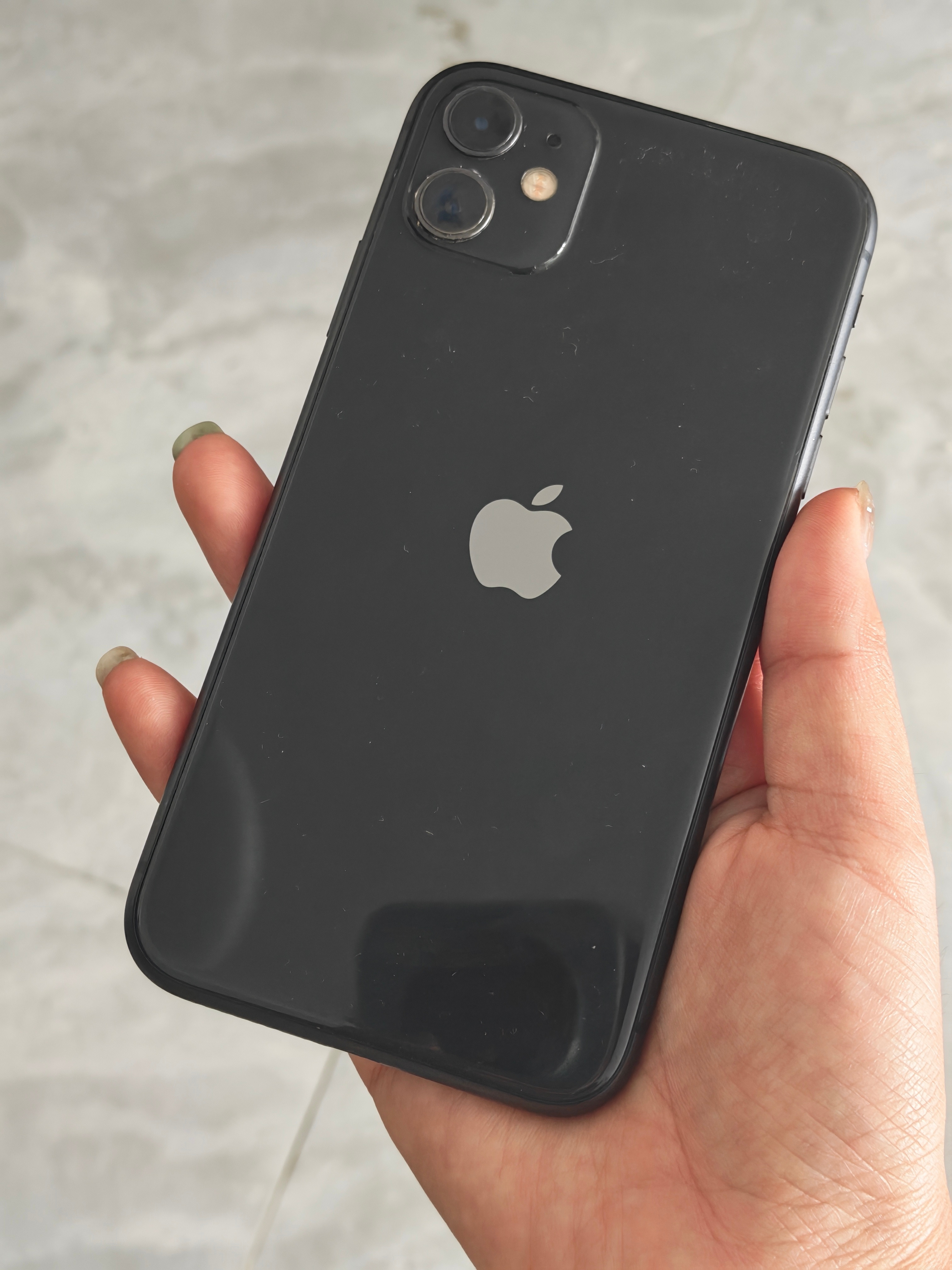 iPhone11可以支持iOS27这么巧我手上有一台，但是找不到数据线了i