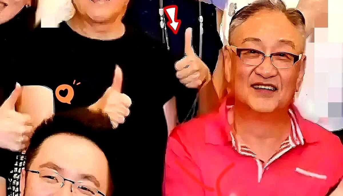 巴图最近又火出圈了，这次不是因为和生父英达的纠葛，而是继父赵玉吉的“护犊子”操作