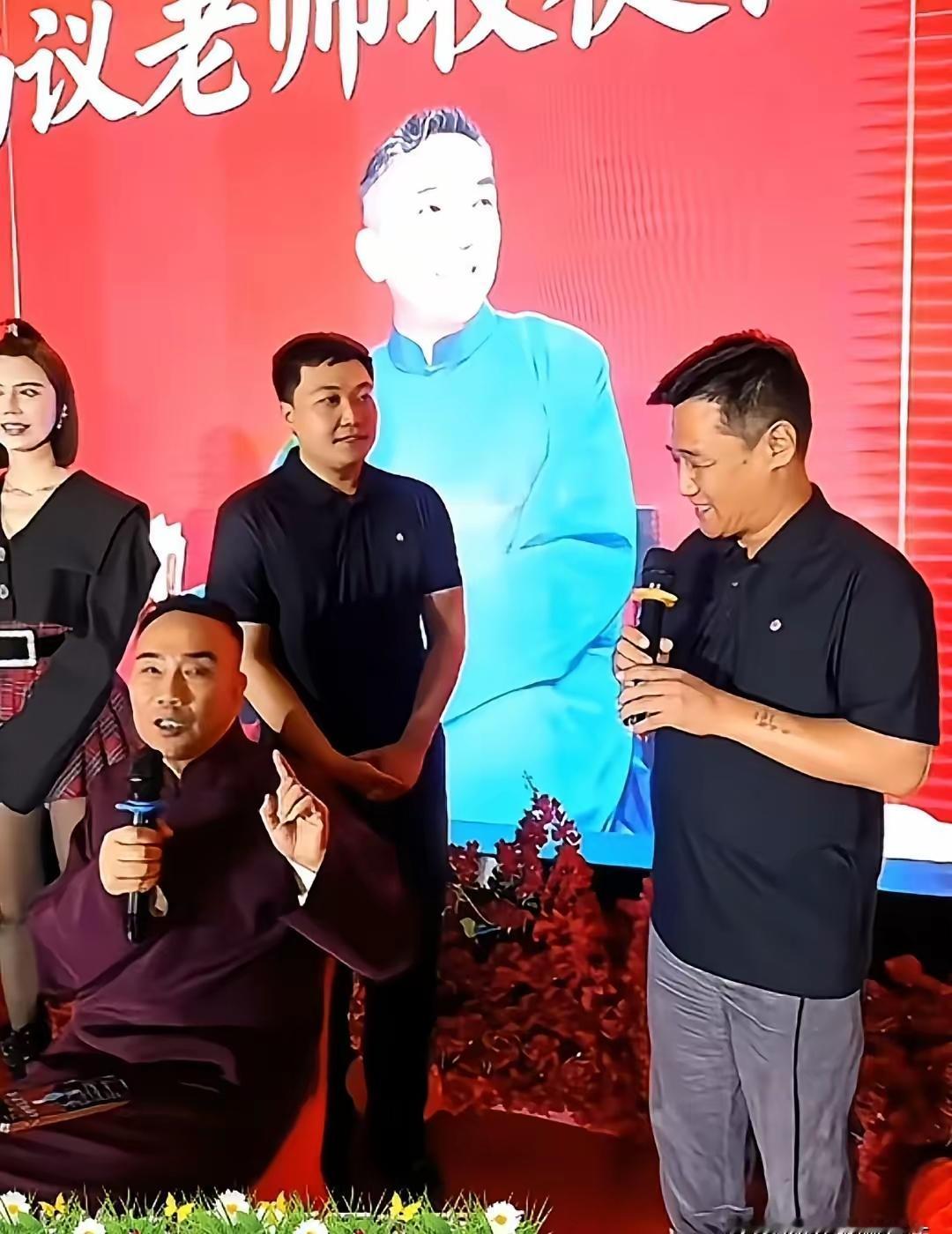 杨仪收徒动了谁的蛋糕？518相声名家杨仪收徒遭到了一些人的嘲讽，郑好在直播间说杨