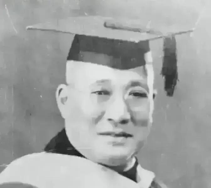 1975年，台北士林官邸，蒋介石在弥留之际念叨着一个名字。蒋介石这辈子搬走了黄金