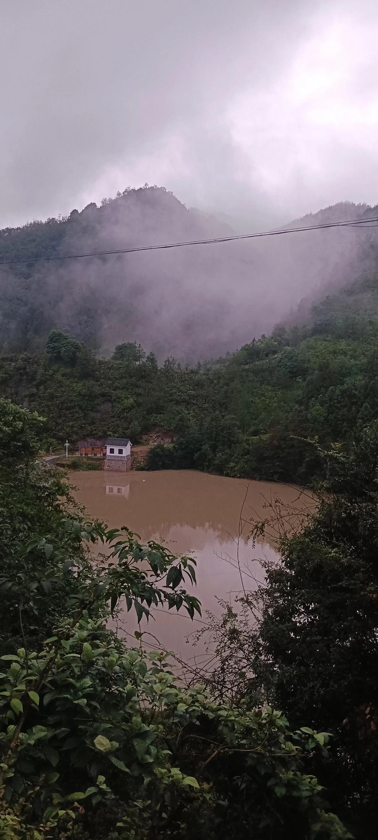 一个爸爸，在父亲节最想对孩子说的几件事：第一，爸爸最希望的是你们学习，我们以前