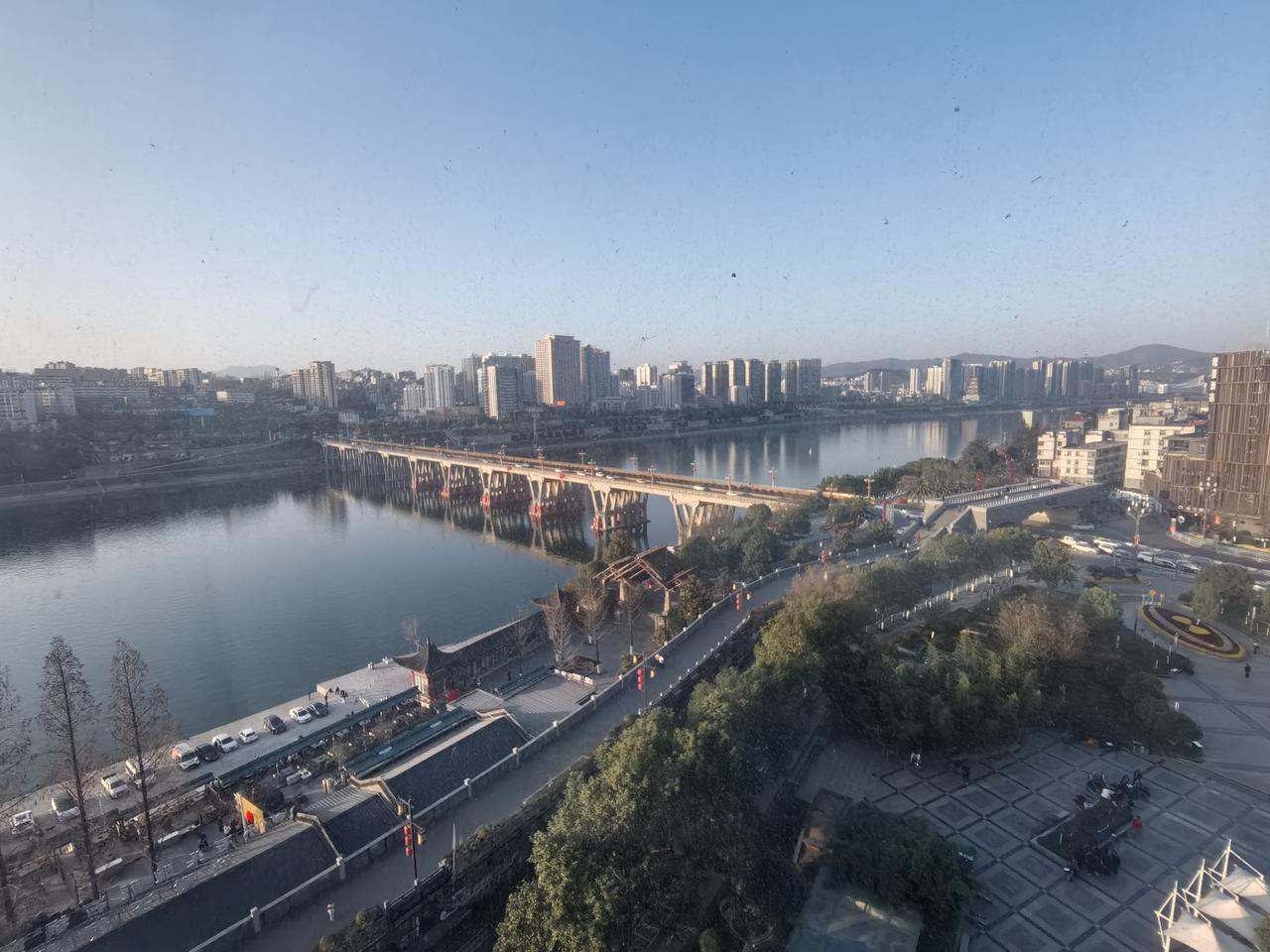 老祖宗留下来的春节禁忌：1：老人去世三年不贴对联抢新春红包2：除夕夜家里一定