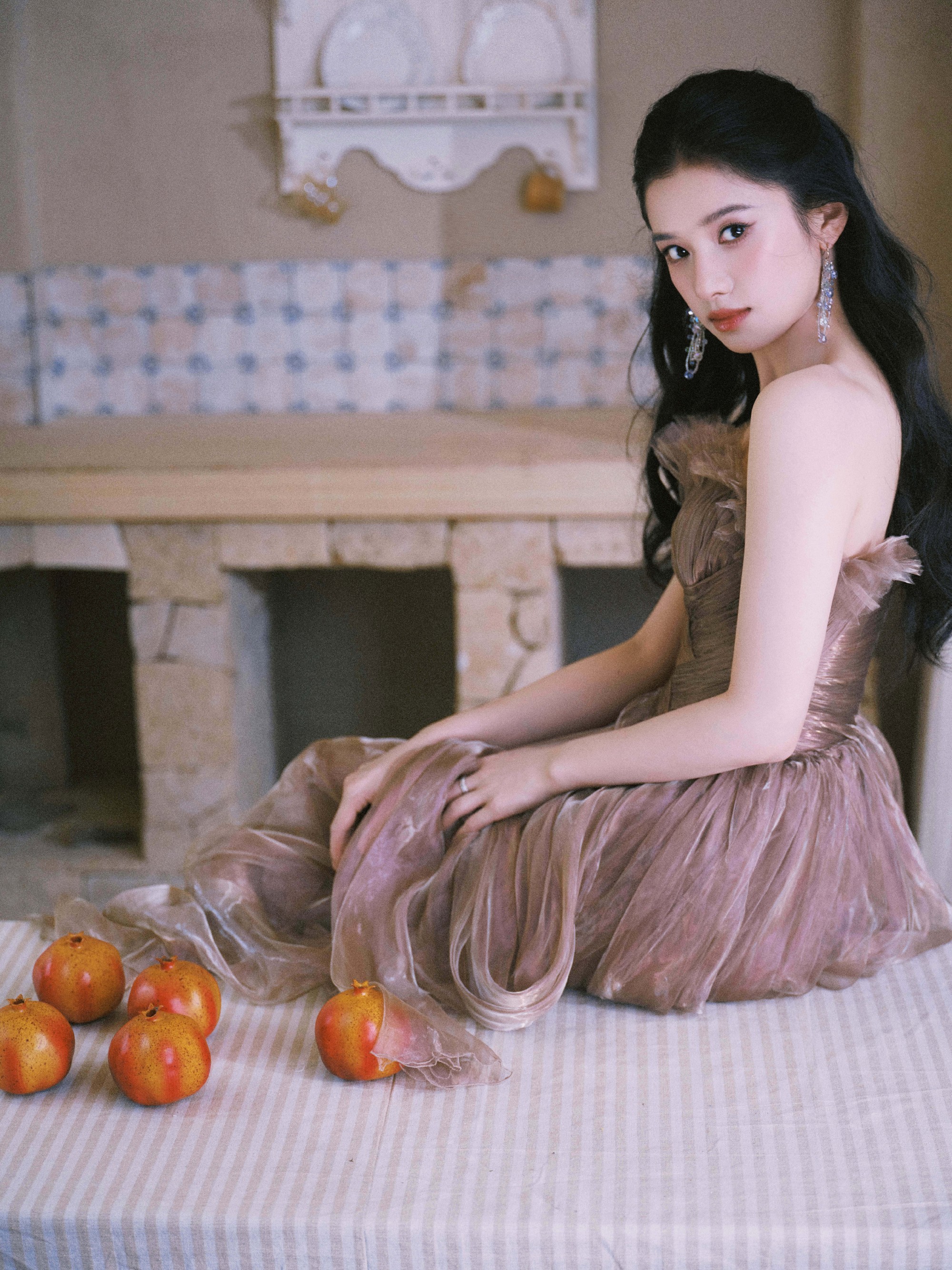 我拍的从光里走来的张婧仪我从未见过如此貌美如花的仙女