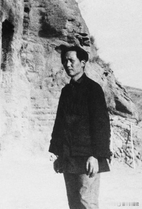 当你在人生路上绝望的时候，撑不下去的时候，就看看这张照片。一生6起6落，1