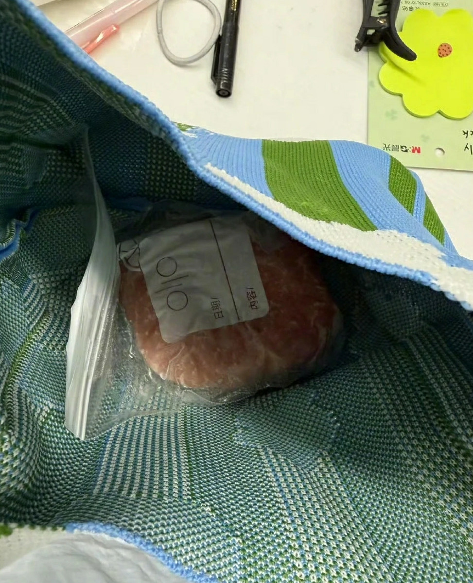出门着急拿了个贝果结果是块猪肉