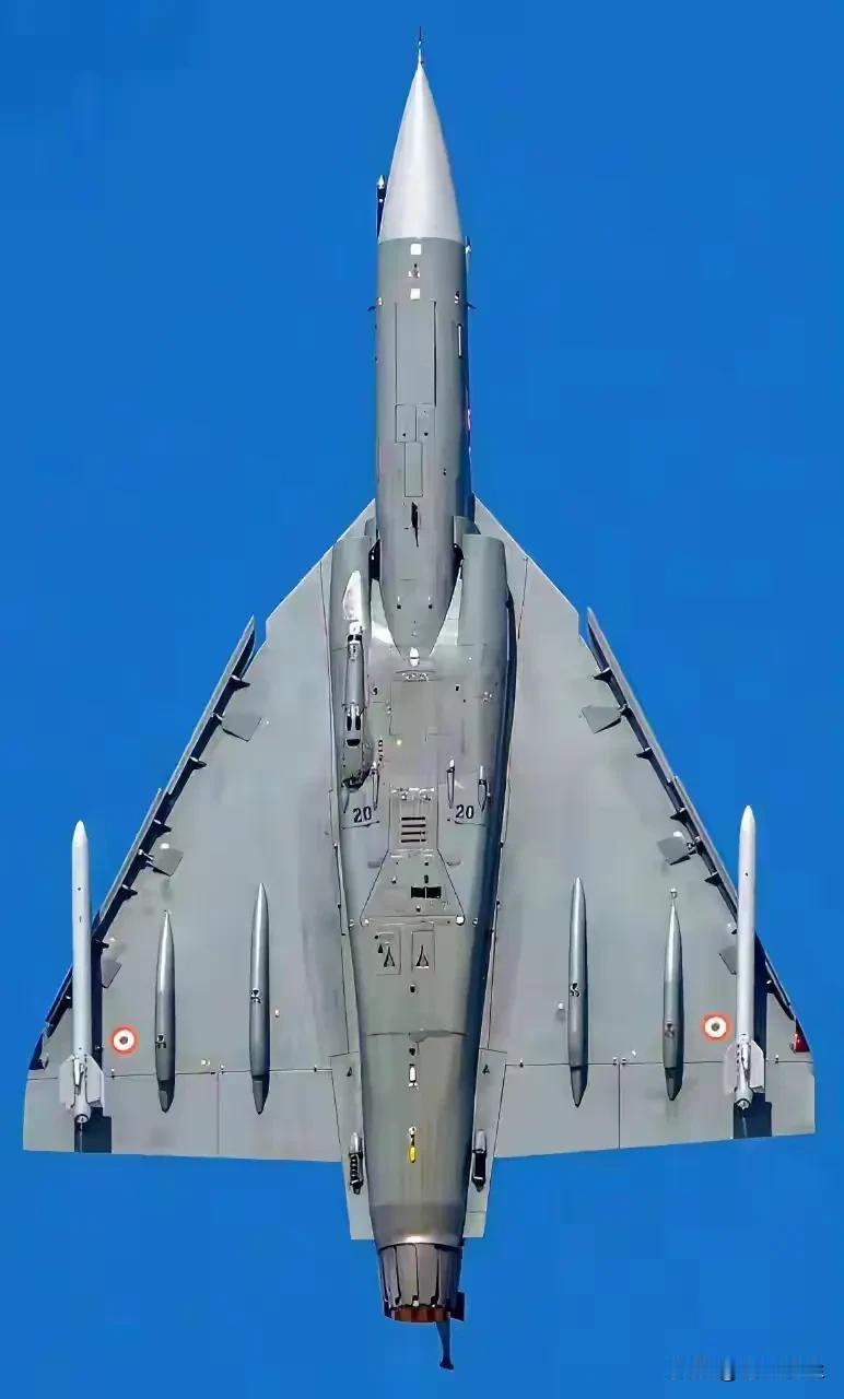 印度空军为何不惧怕我们的战斗机，印度人：我们有更优秀的飞机。当年枭龙战机出来