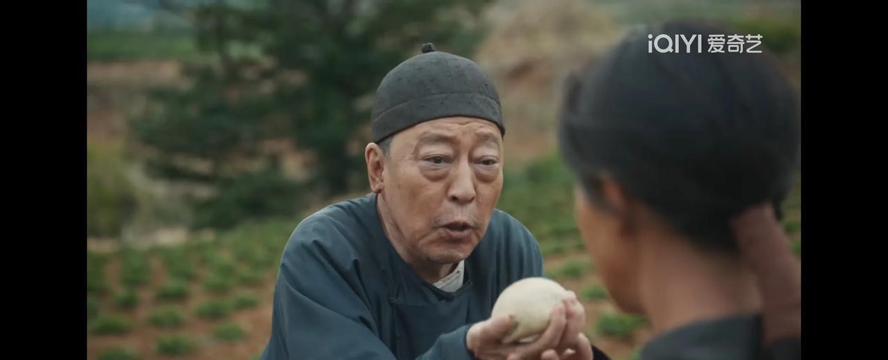 《生万物》傻挑出现，银子出嫁！爹没本事，娘要上吊自杀，一家人逼她。铁头娘骂她，宁